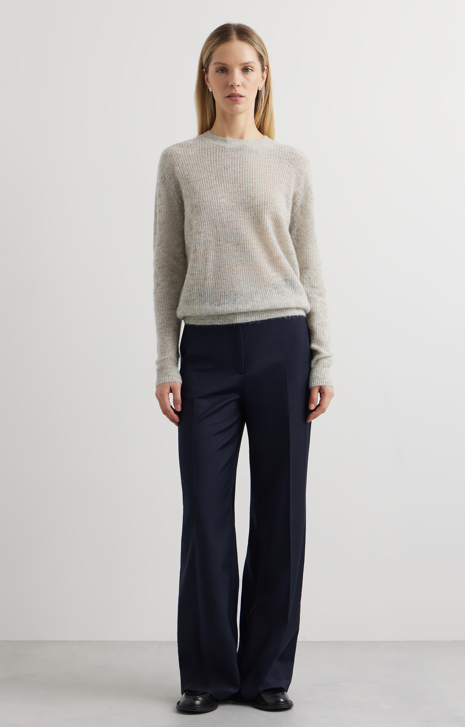 Sweter z lekkiej dzianiny - 3