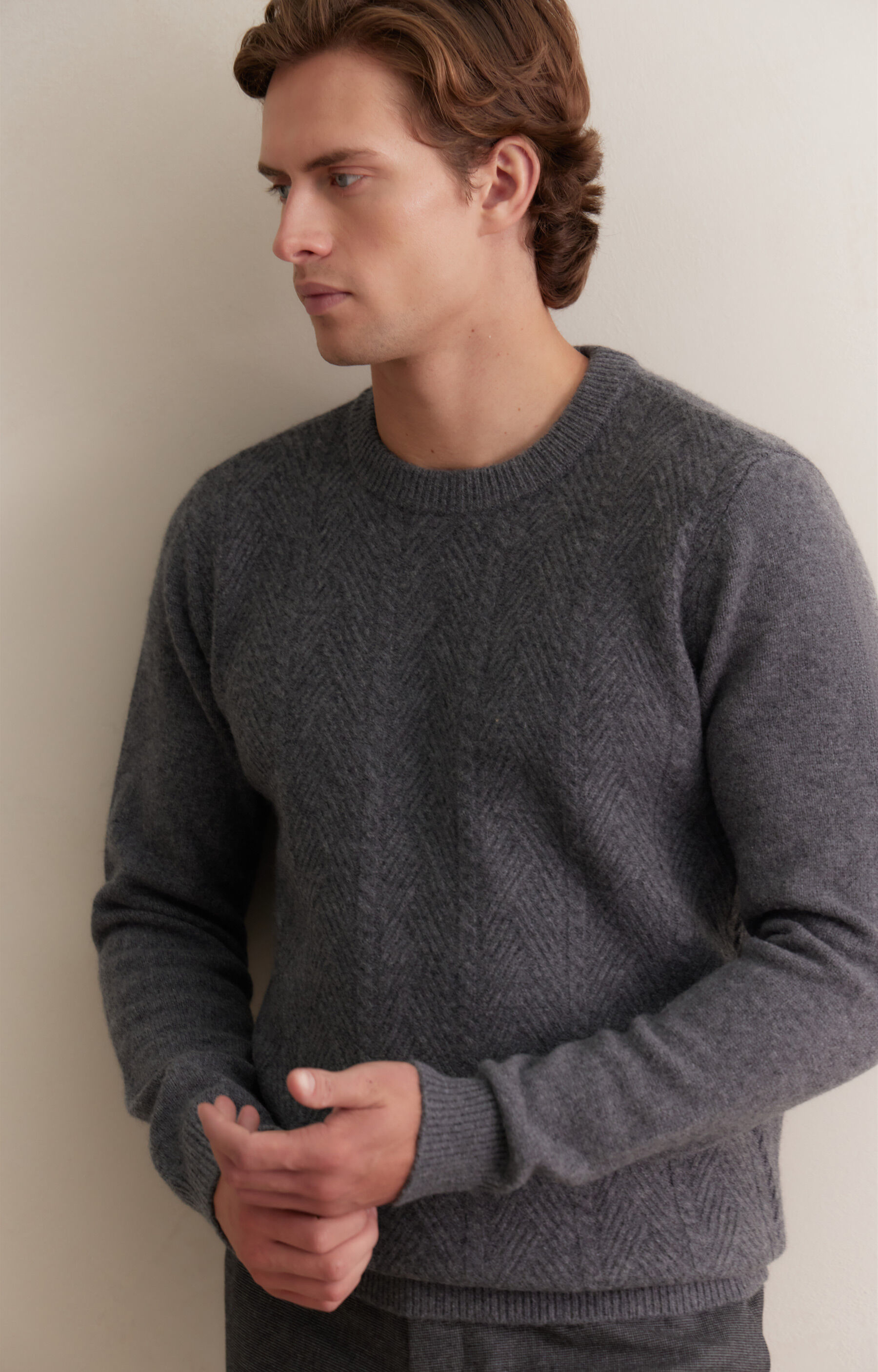 Szary sweter z wełny merino - 5