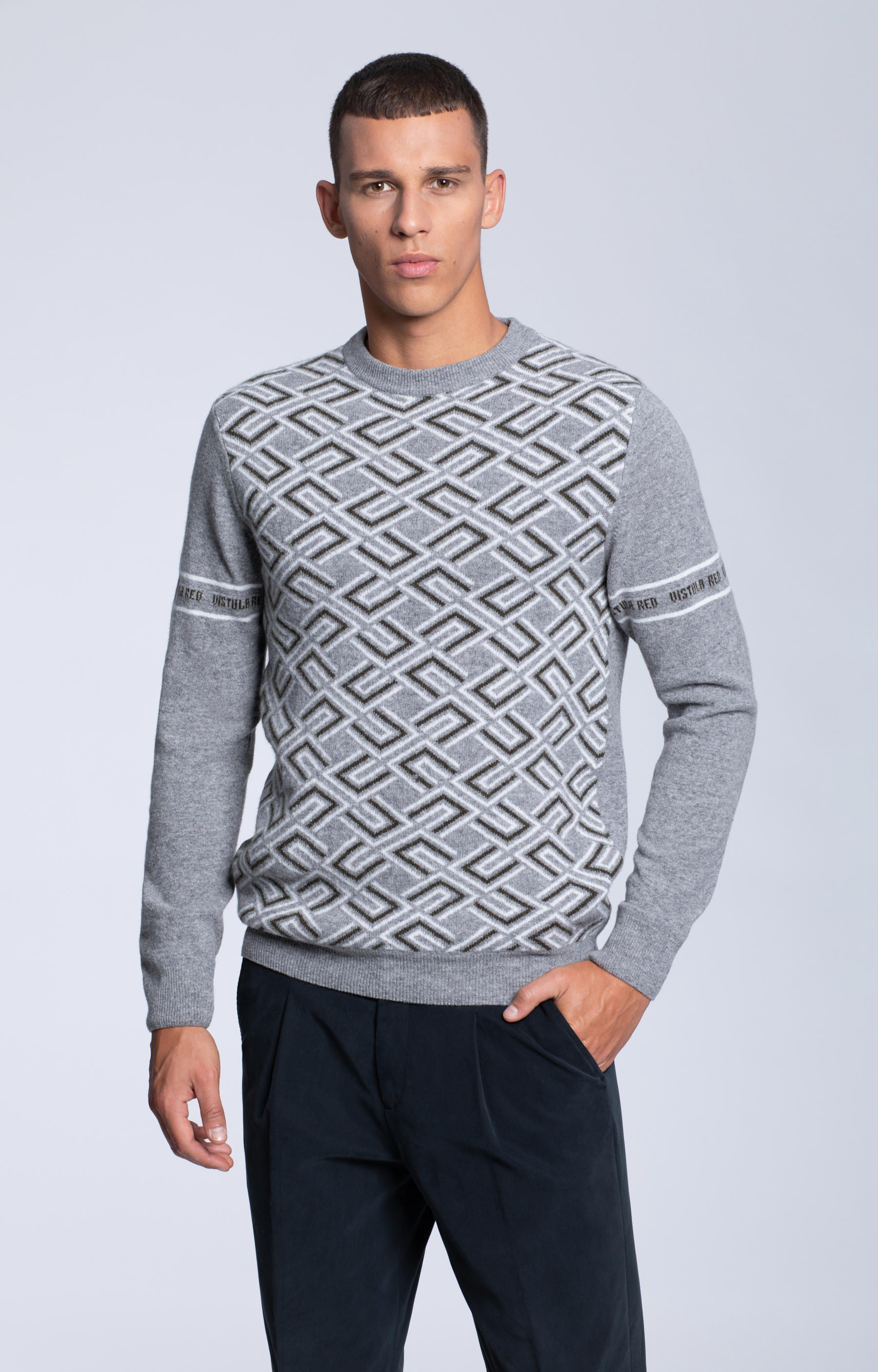 Lekki sweter z wzorem - 2