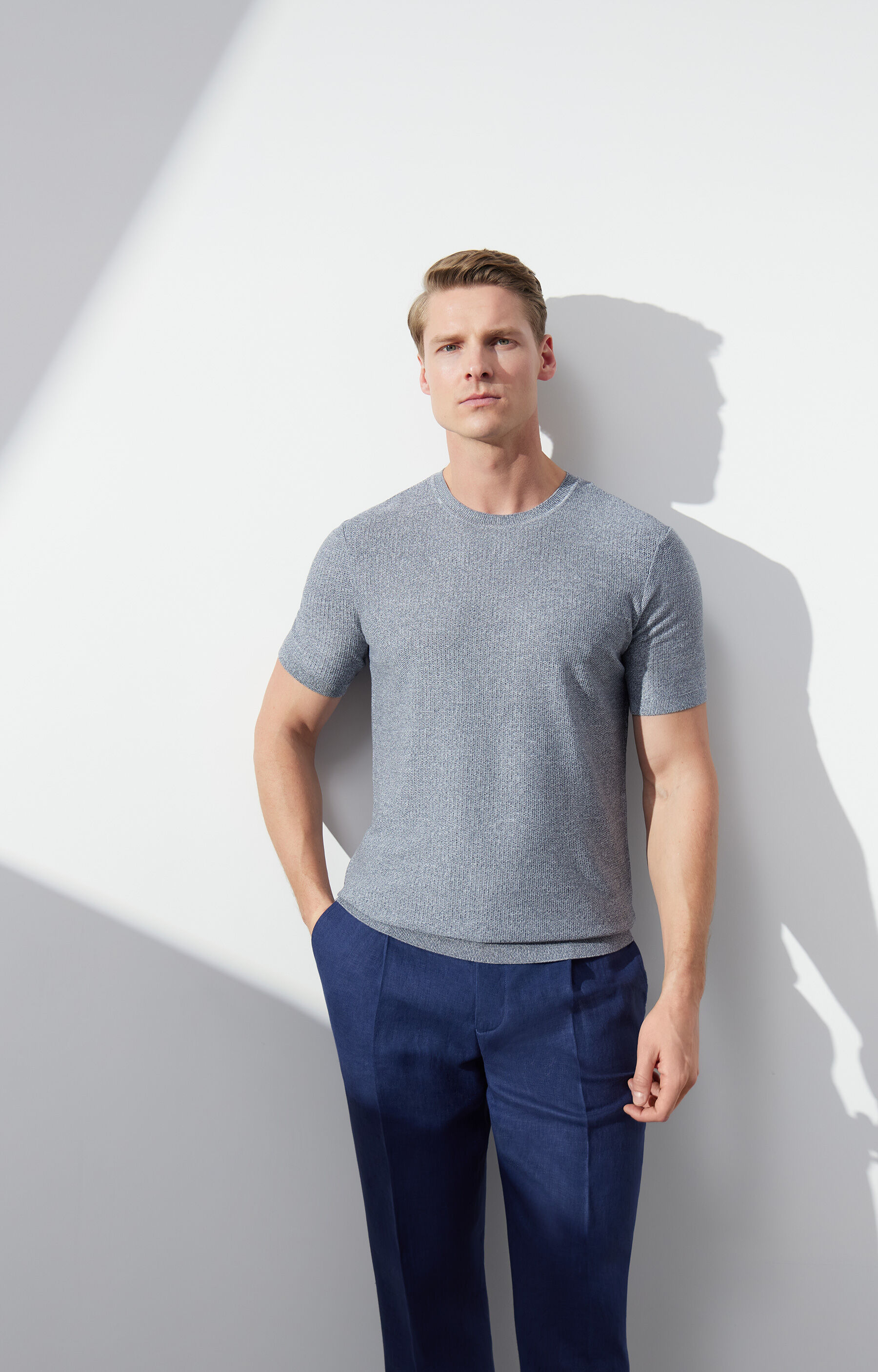 T-shirt swetrowy regular - 7