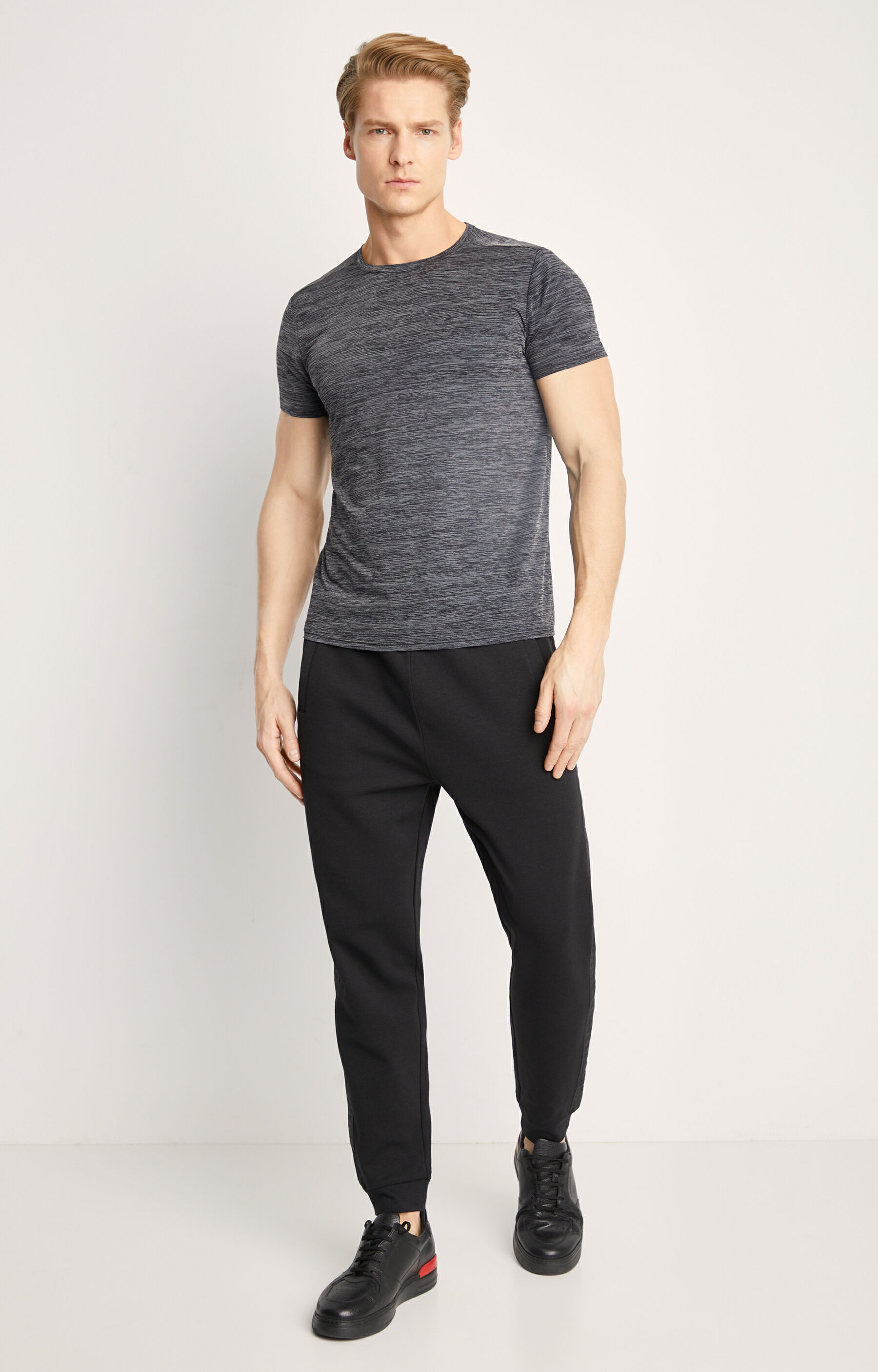 Sportowy t-shirt