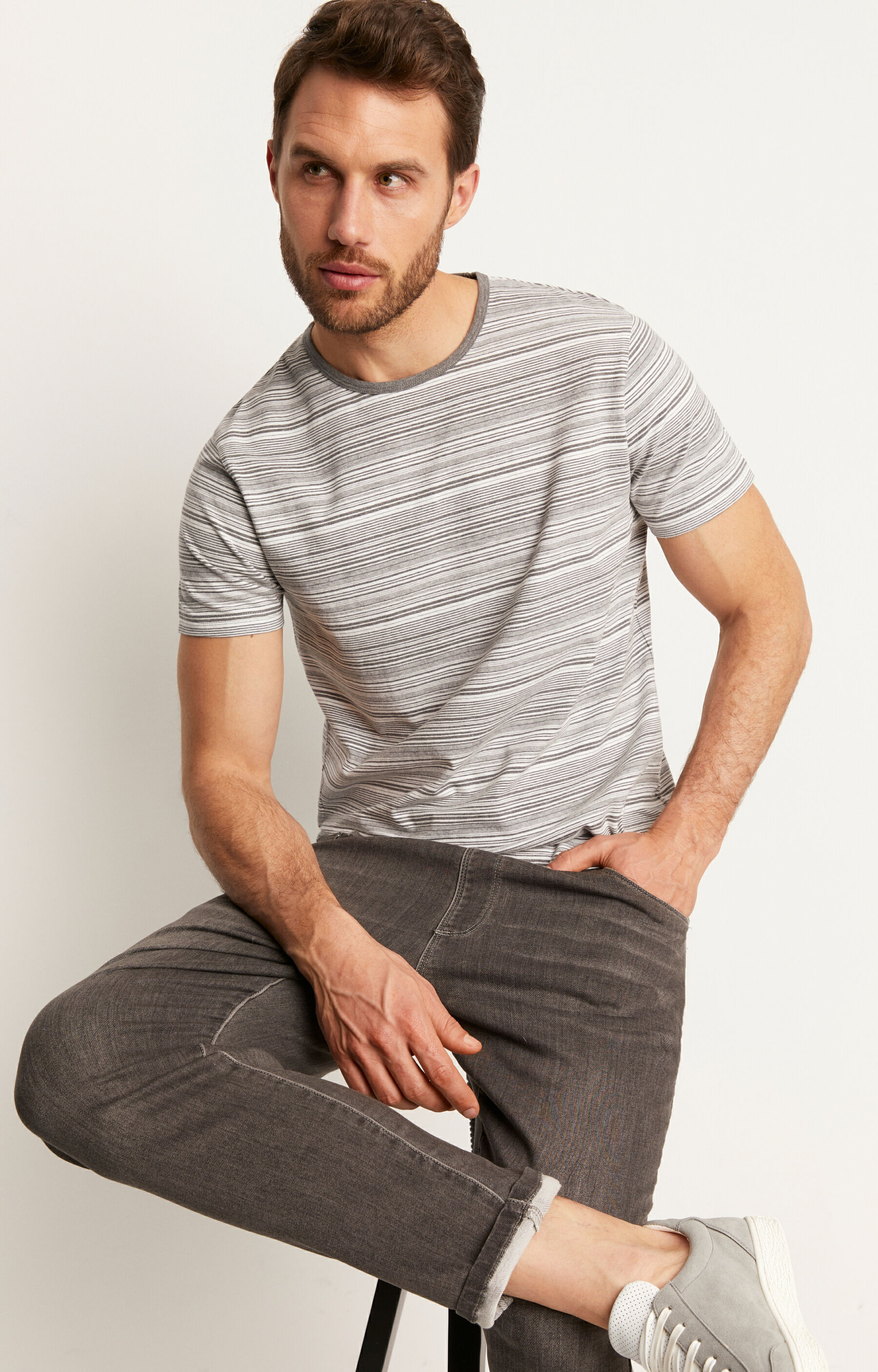 T-shirt w poziome paski - 2