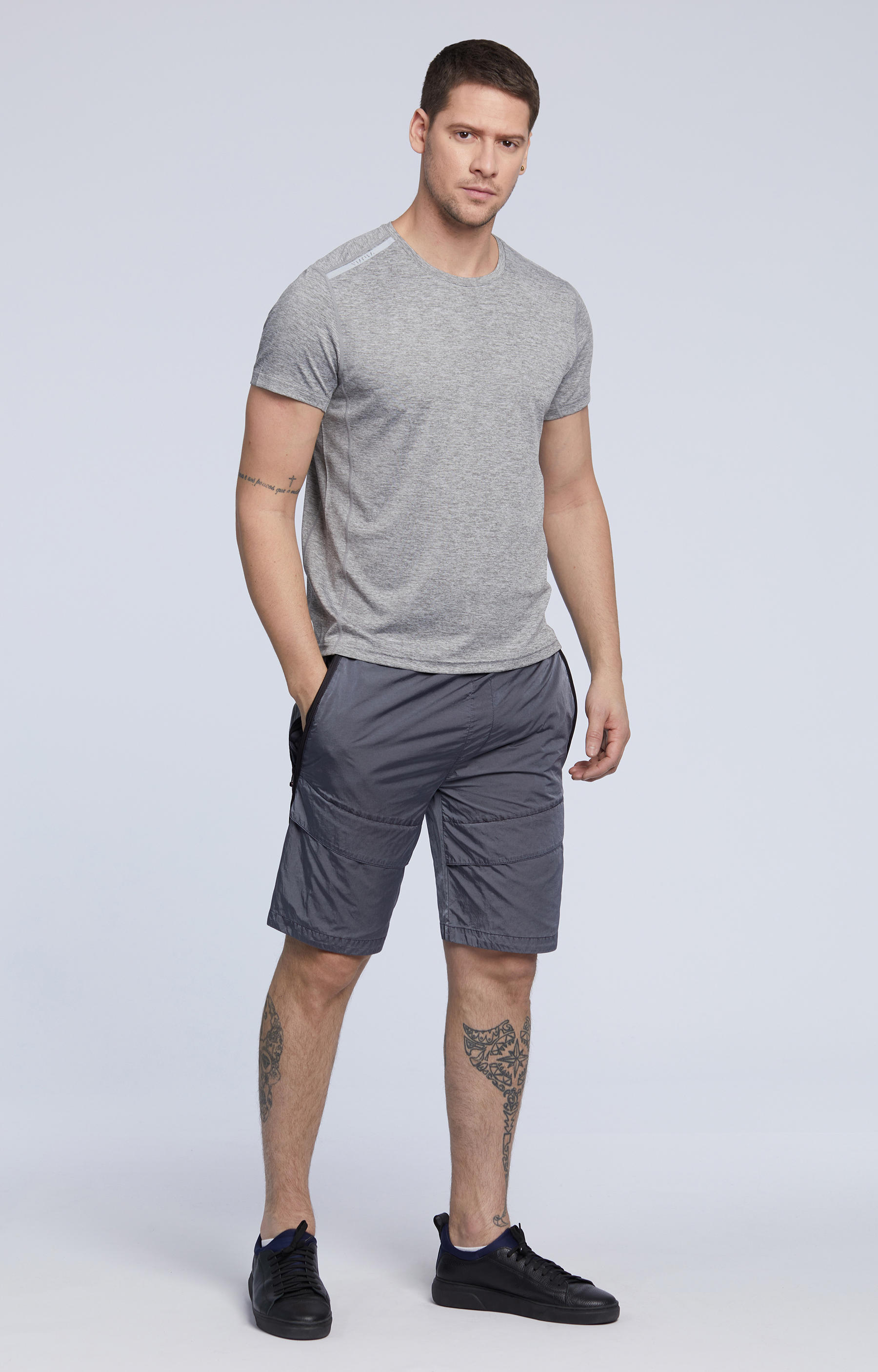 Sportowy t-shirt