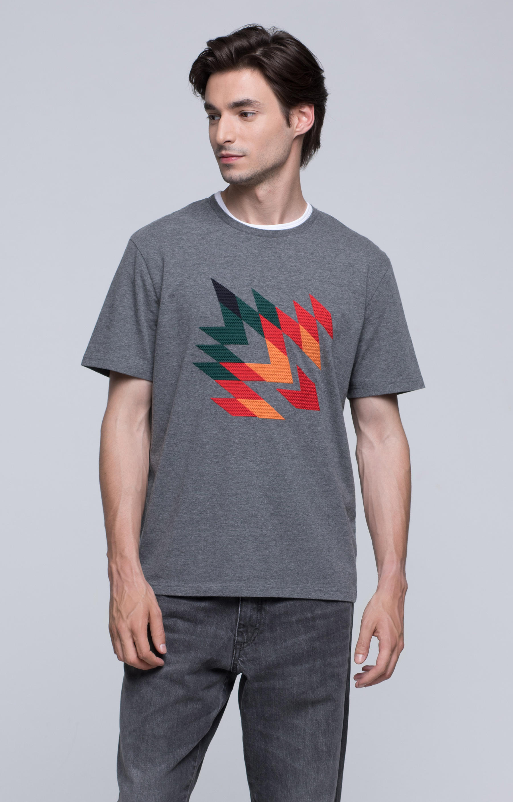 T-shirt z grafiką - 2