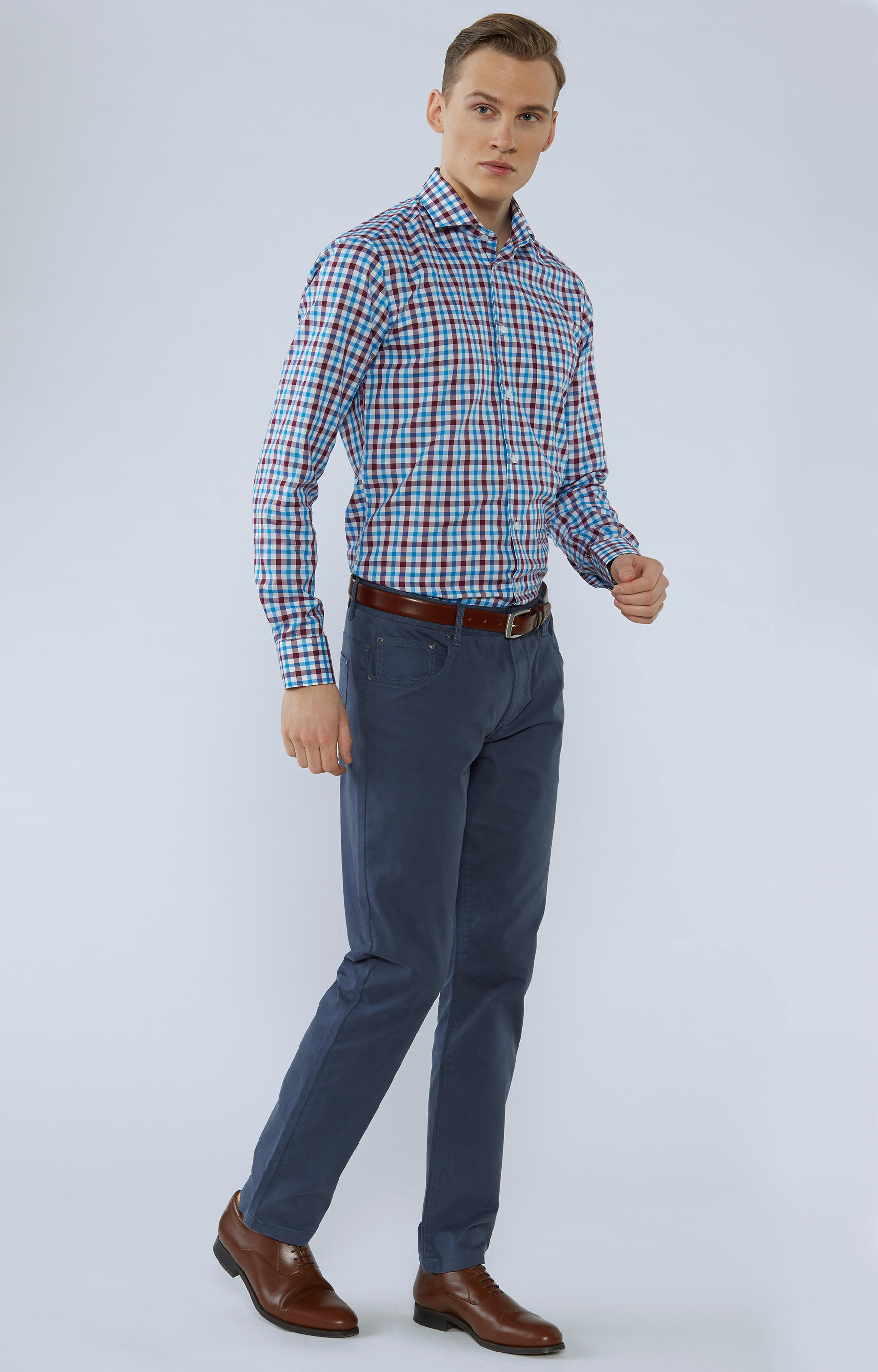 Koszula w kratę z włoskim kołnierzem