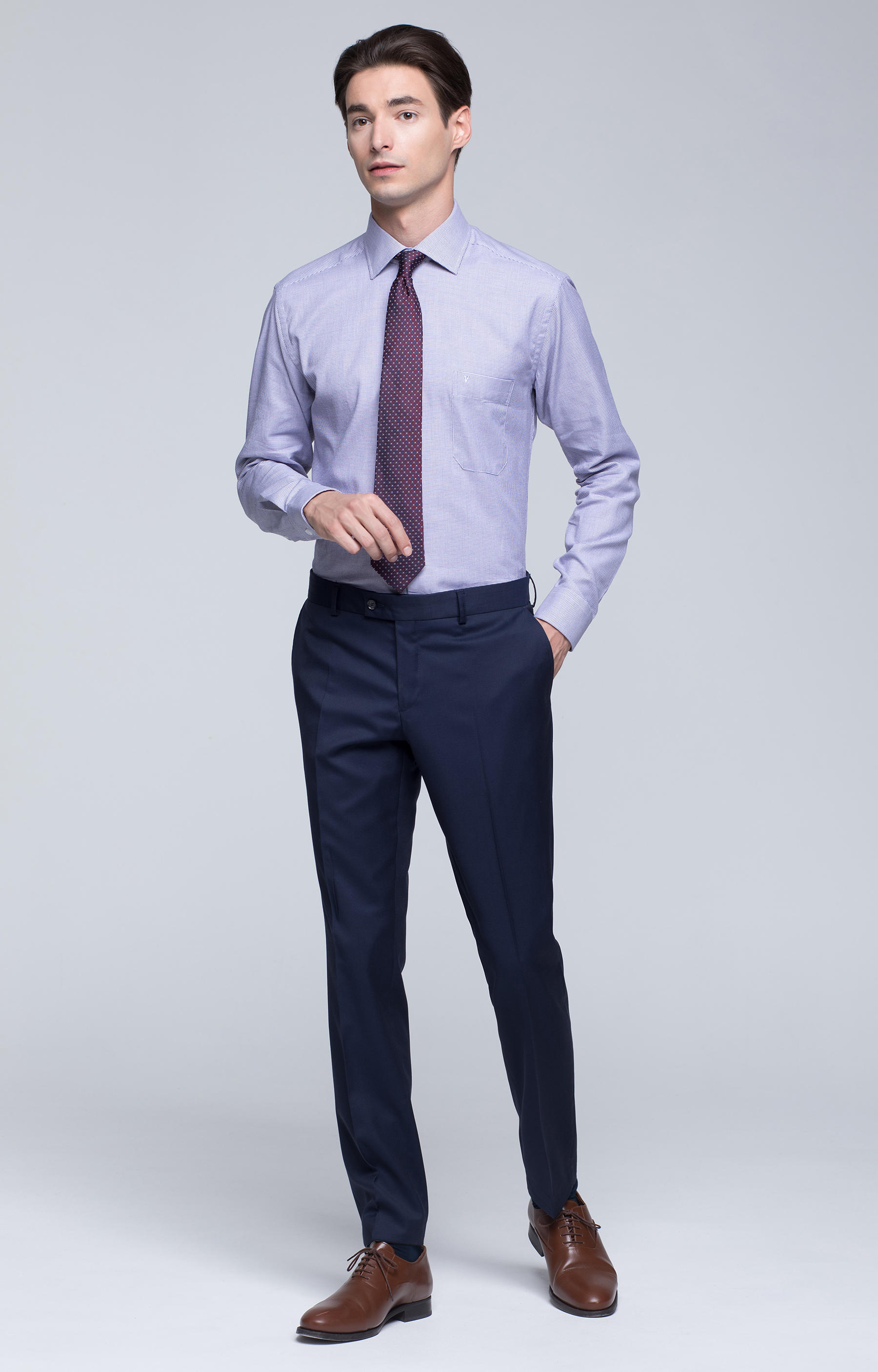 Koszula w mikrowzór z kieszonką, włoski kołnierz