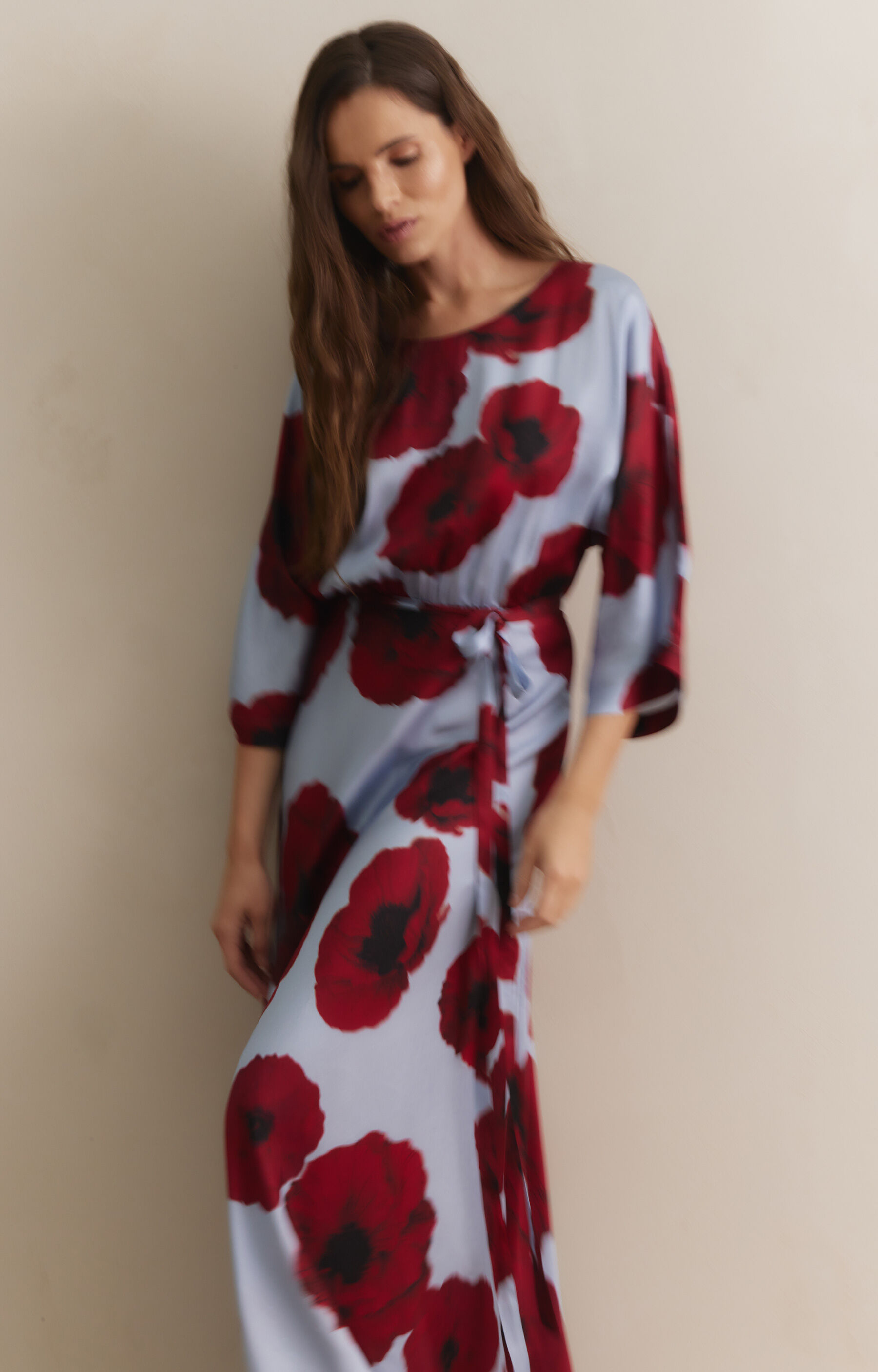 Sukienka w kwiatowy print - 5
