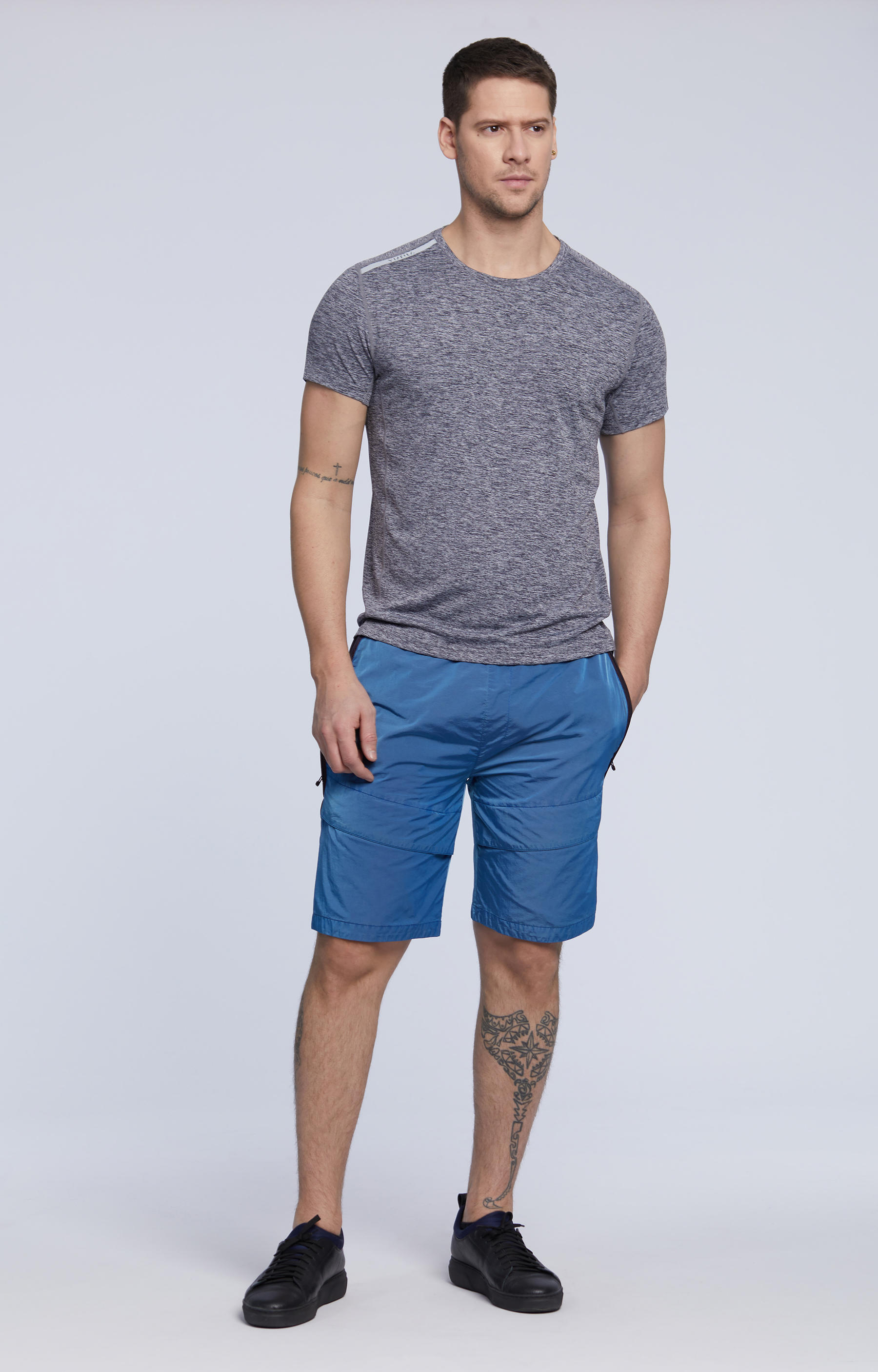 Sportowy t-shirt