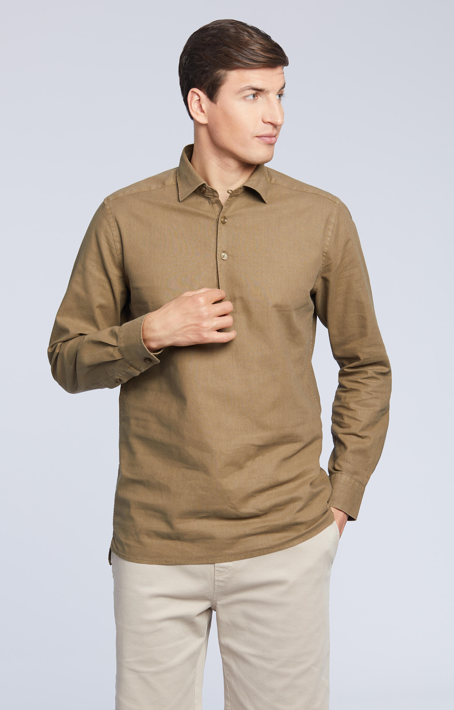 Luźna koszula zapinana na trzy guziki - 2