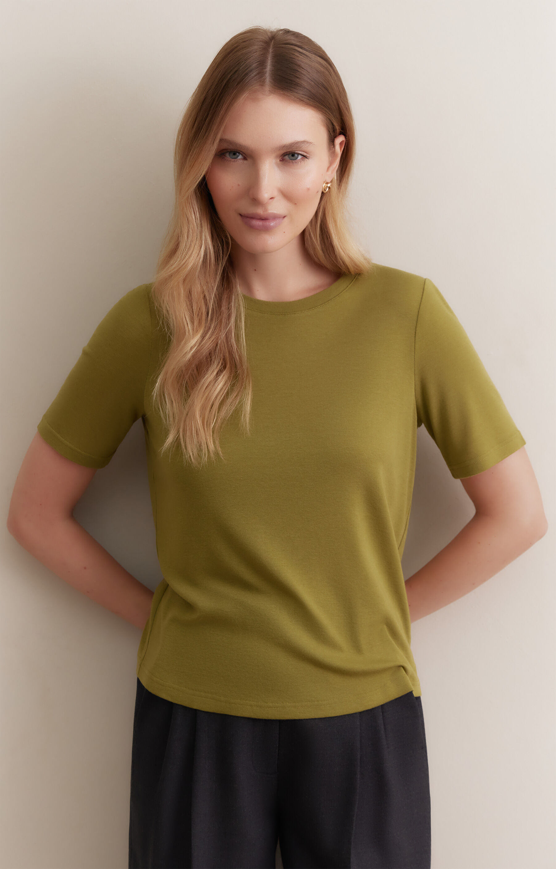 Gładki t-shirt regular - 4