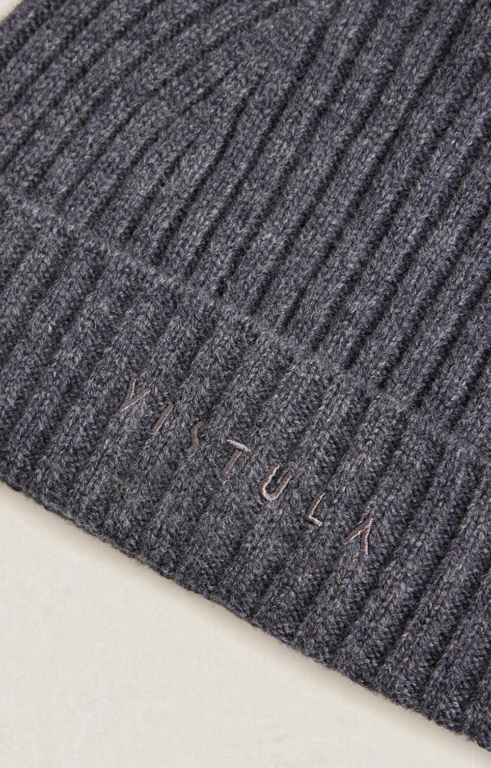 Wełniana czapka typu beanie - 2