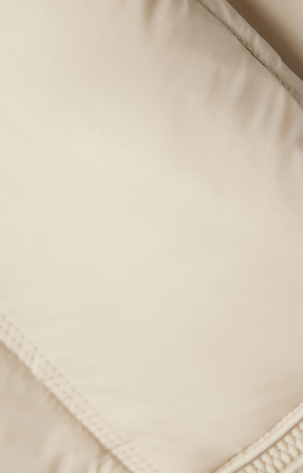 Puchowa kurtka z kapturem - 4