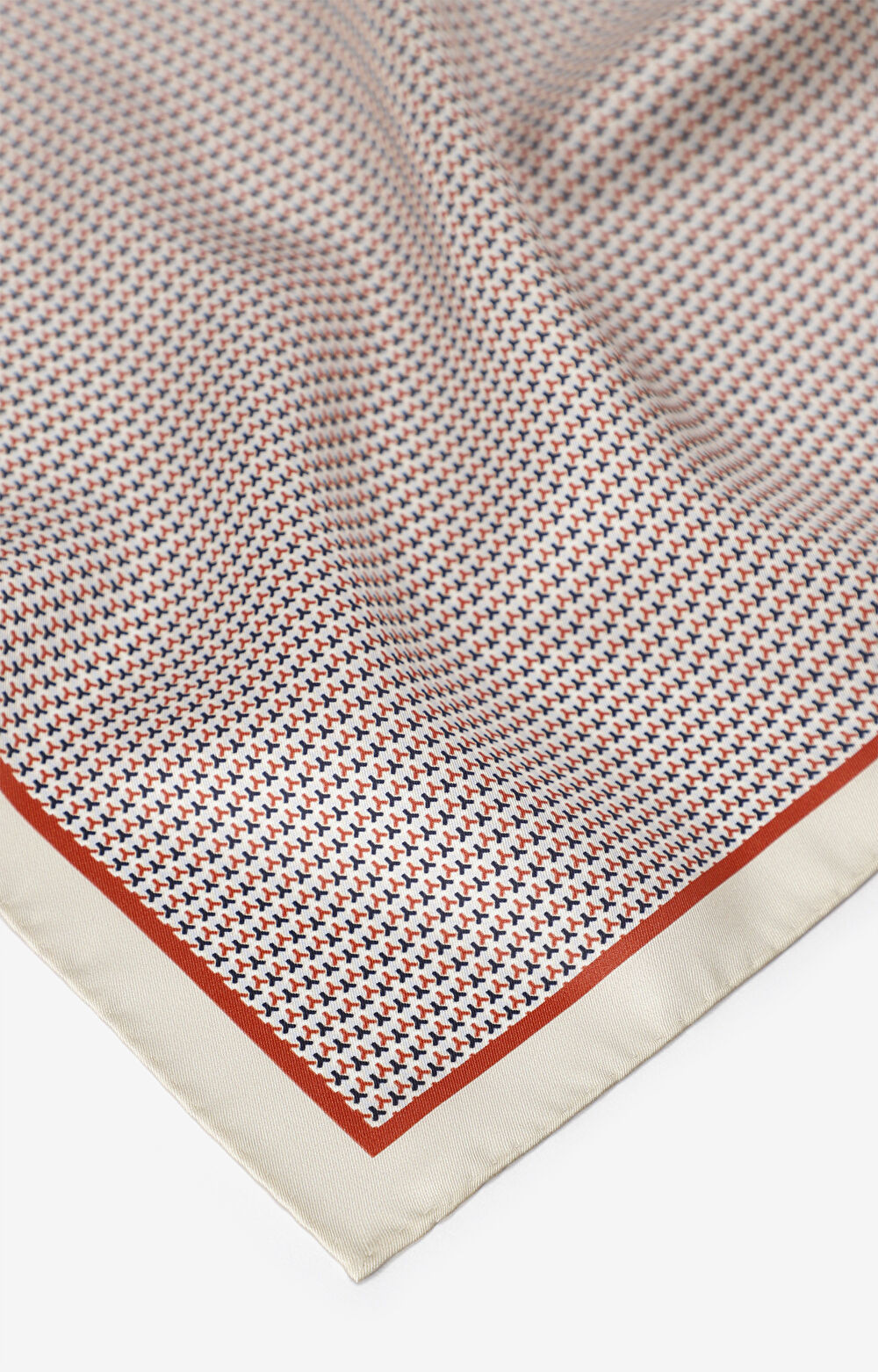 Jedwabna poszetka w geometryczny mikrowzór - 2