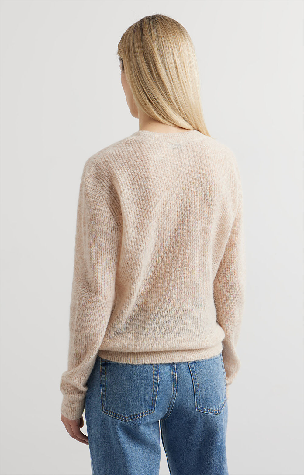 Sweter z lekkiej dzianiny - 4