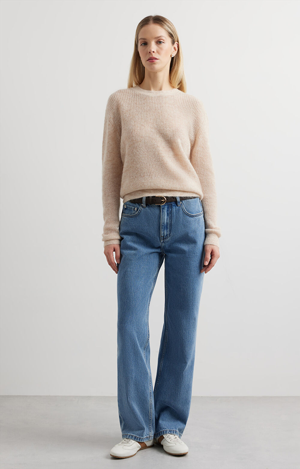 Sweter z lekkiej dzianiny - 3