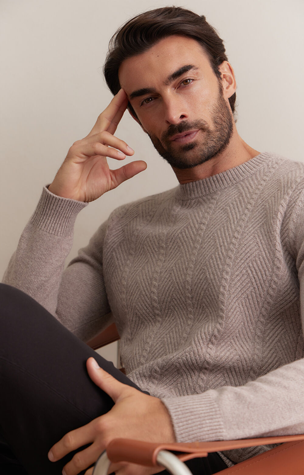 Beżowy sweter z wełny merino - 8