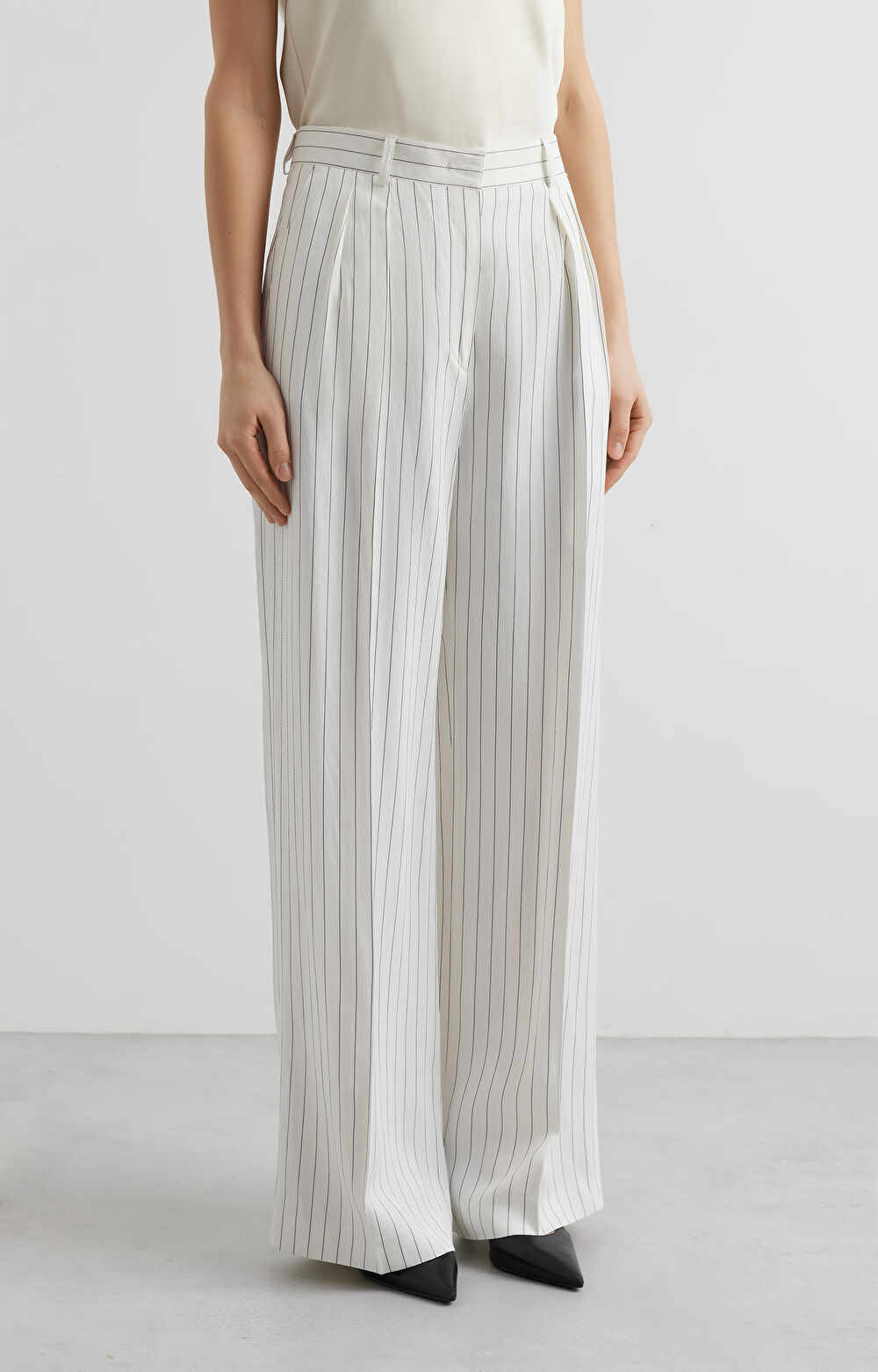 Białe spodnie - set VISTULA - 3