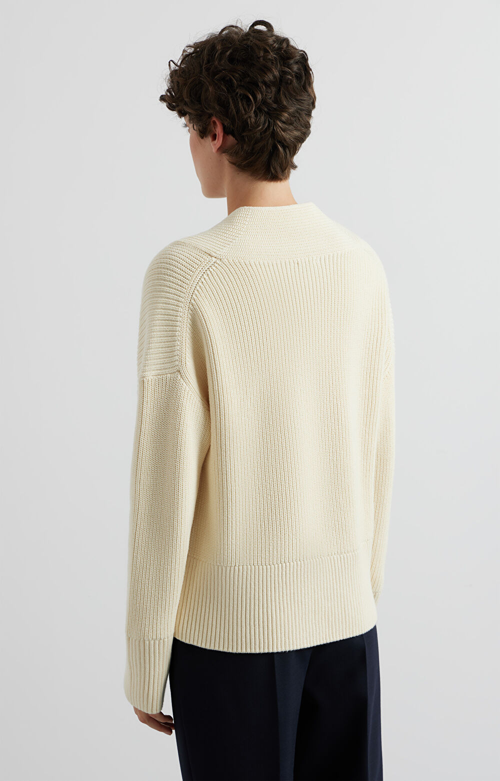 Sweter v-neck - 2