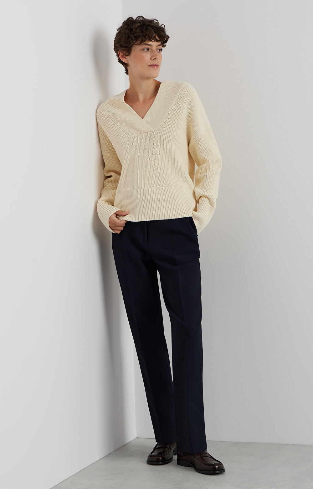 Sweter v-neck - 3