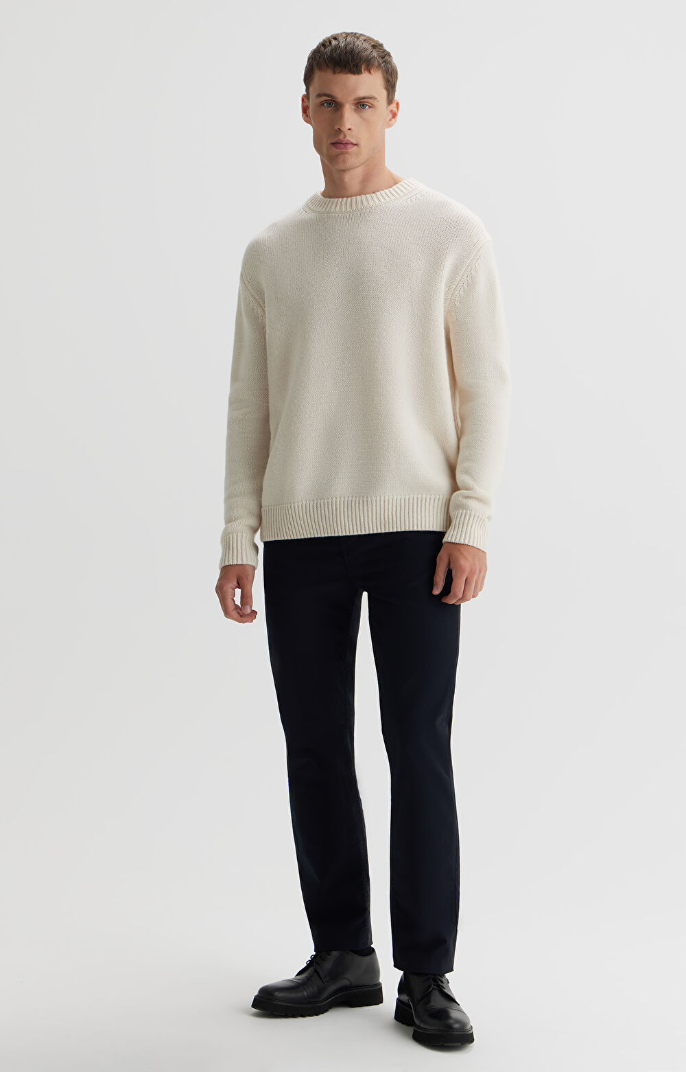 Sweter round neck