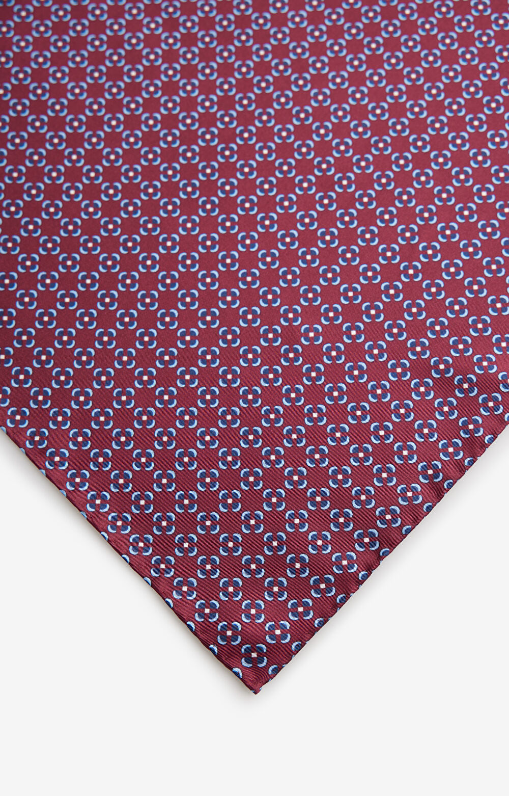 Jedwabna poszetka w geometryczny wzór - 2