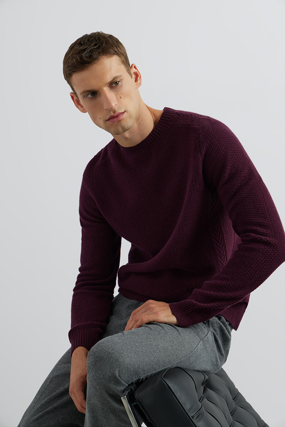 Sweter round neck w mikrowzór - 9