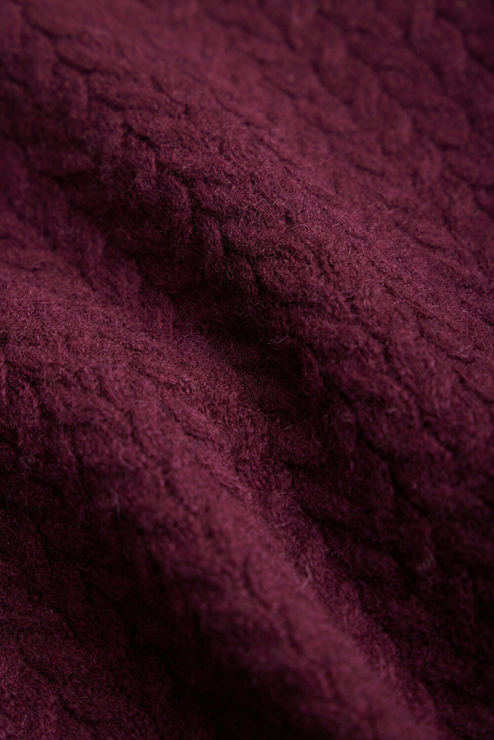 Sweter o warkoczowym splocie - 7