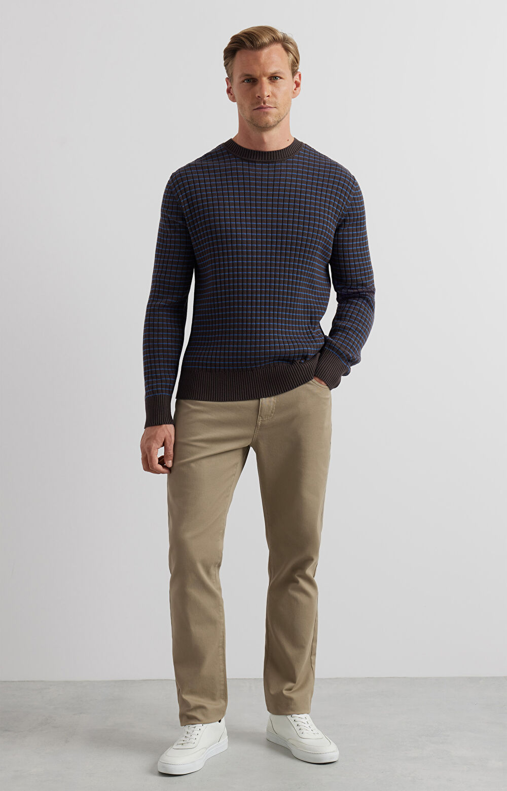 Prążkowany sweter round neck - 4