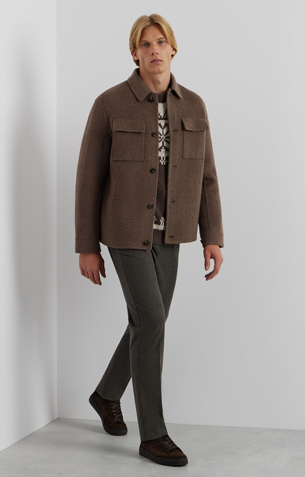 Sweter w świąteczny wzór - 4