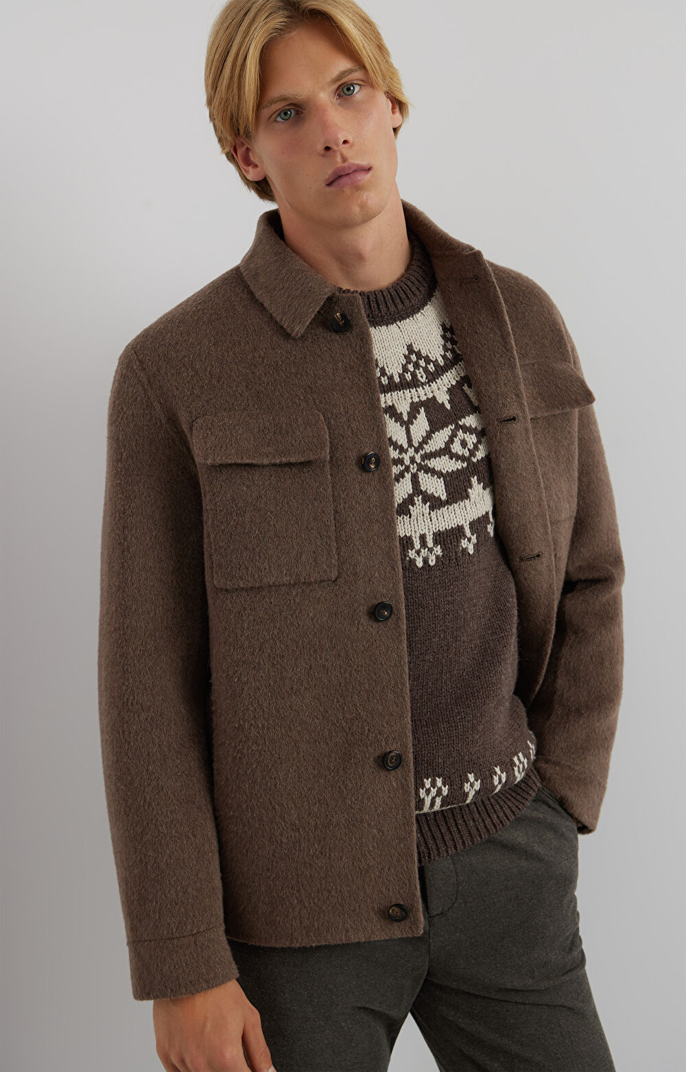 Sweter w świąteczny wzór - 7