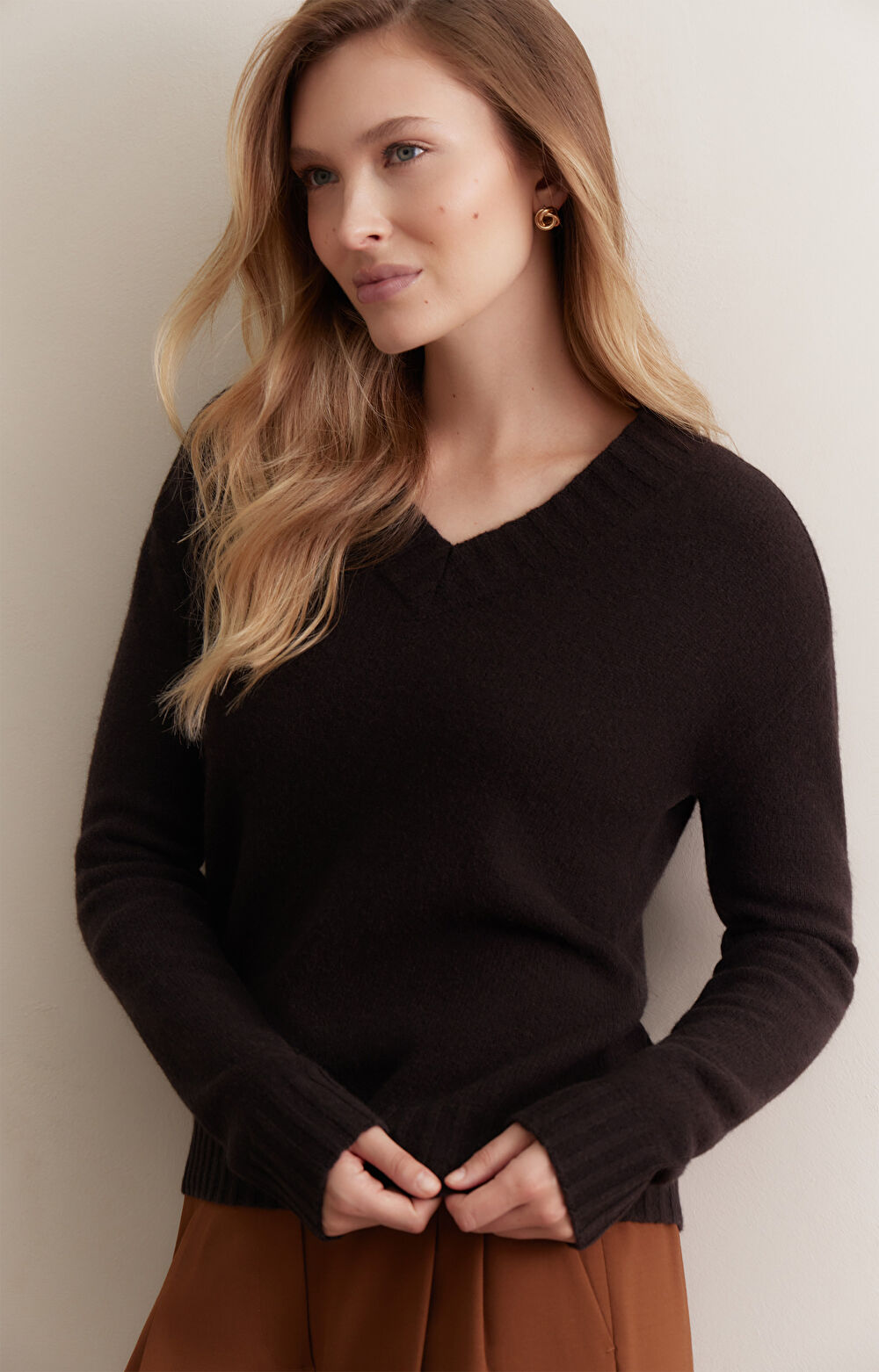 Sweter v-neck - 4