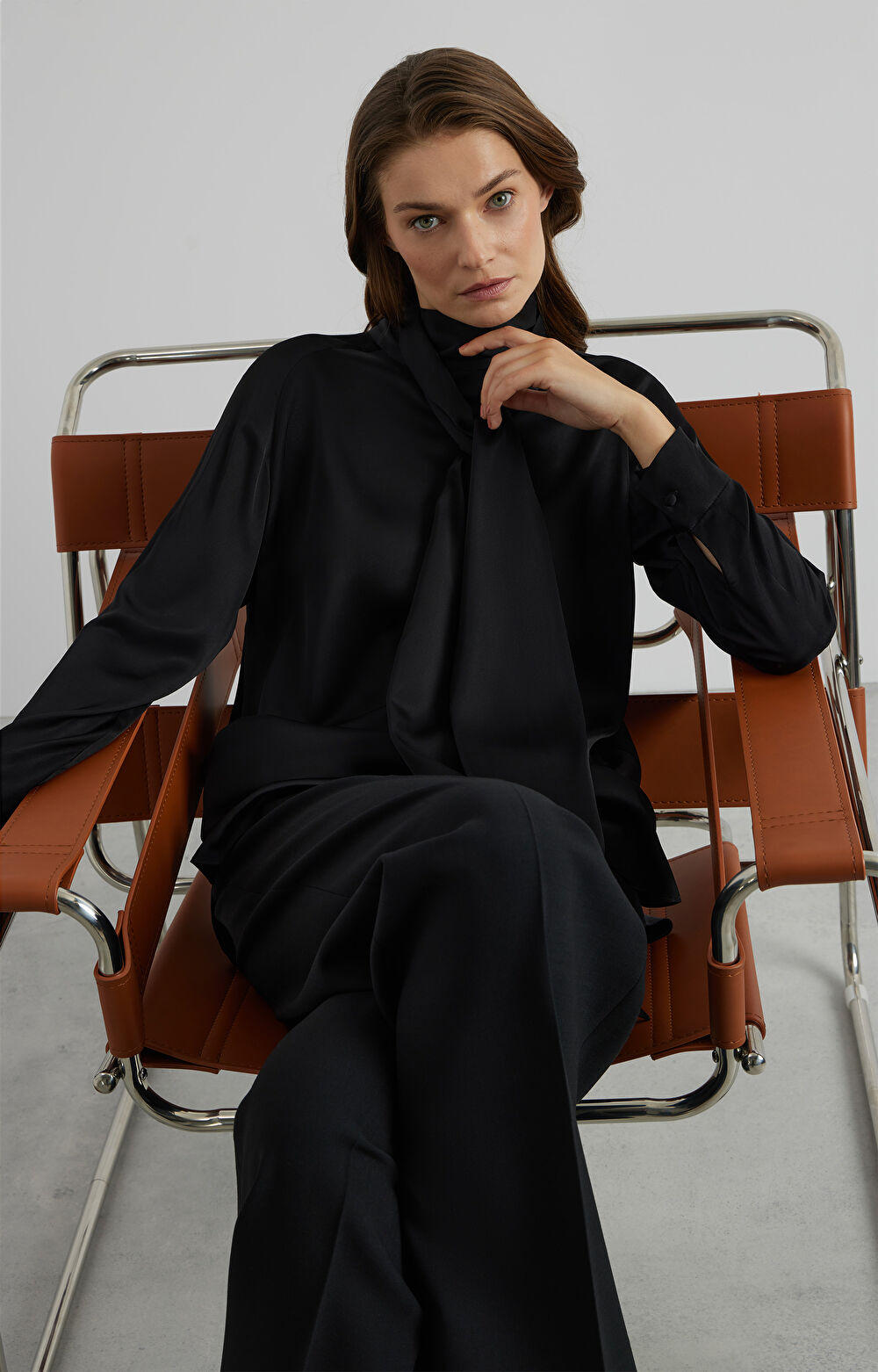 Bluzka z ozdobnym wiązaniem - 8