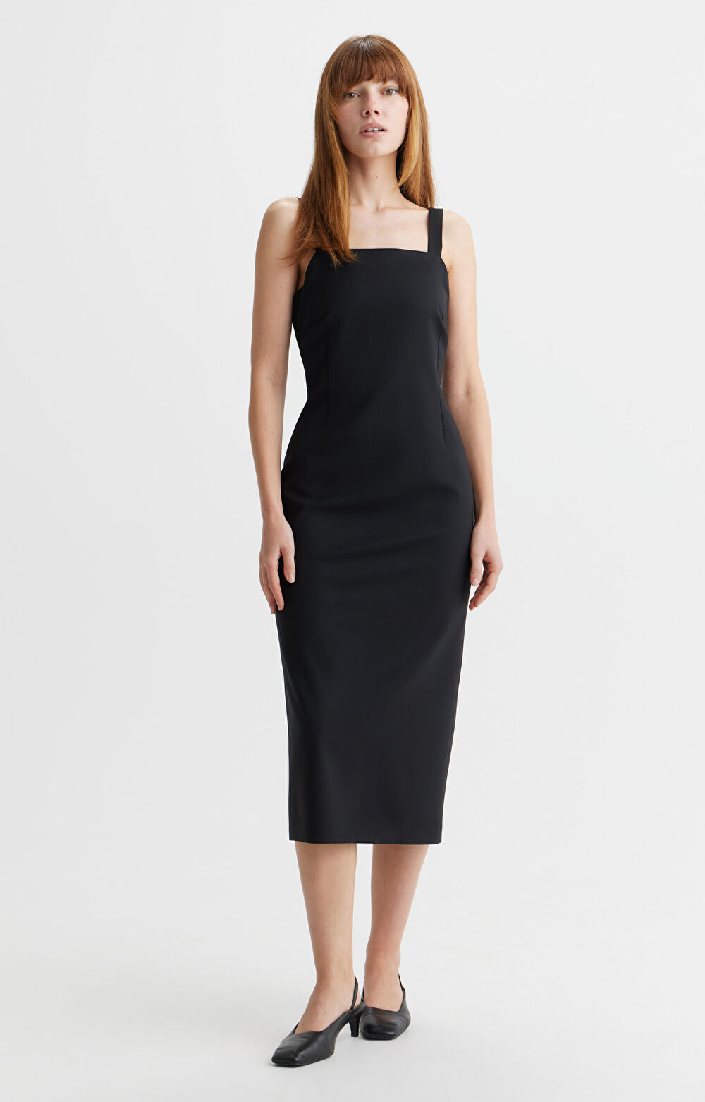 Dopasowana sukienka midi