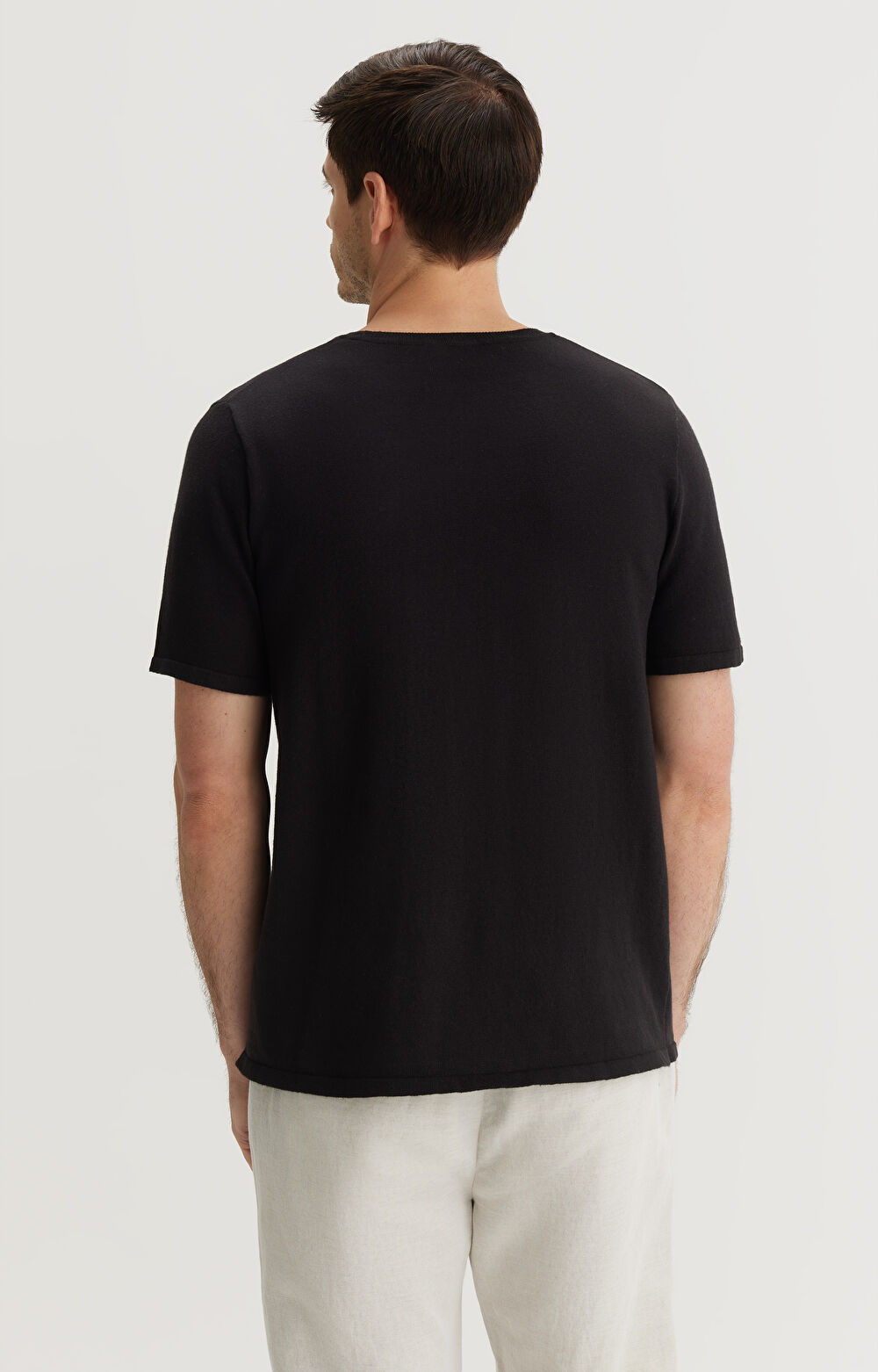 Czarny t-shirt bawełniany z jedwabiem