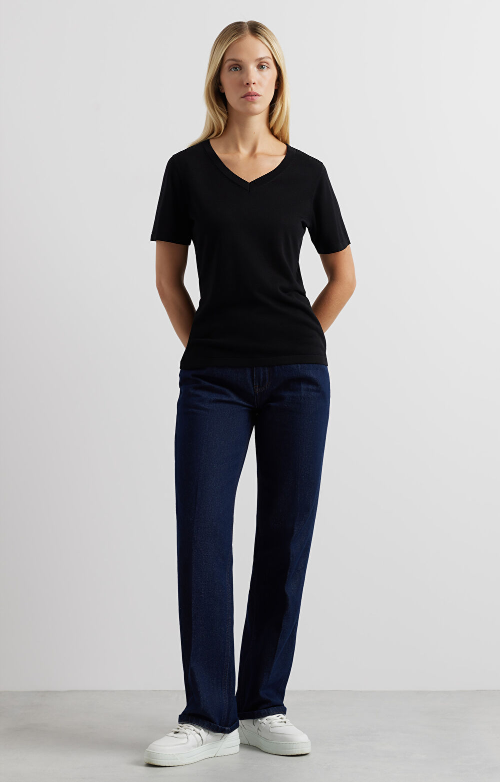 Swetrowy t-shirt v-neck - 4