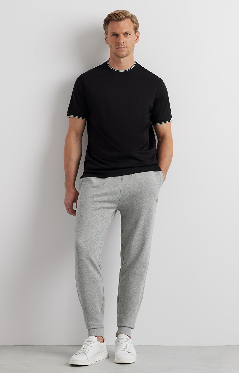Gładki t-shirt regular - 3
