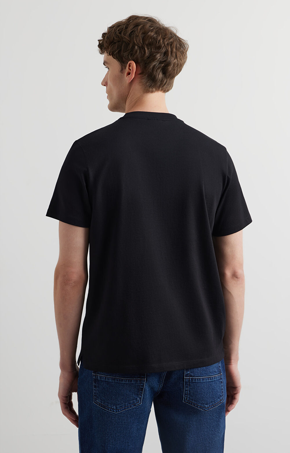 T-shirt regular z grafiką - 3