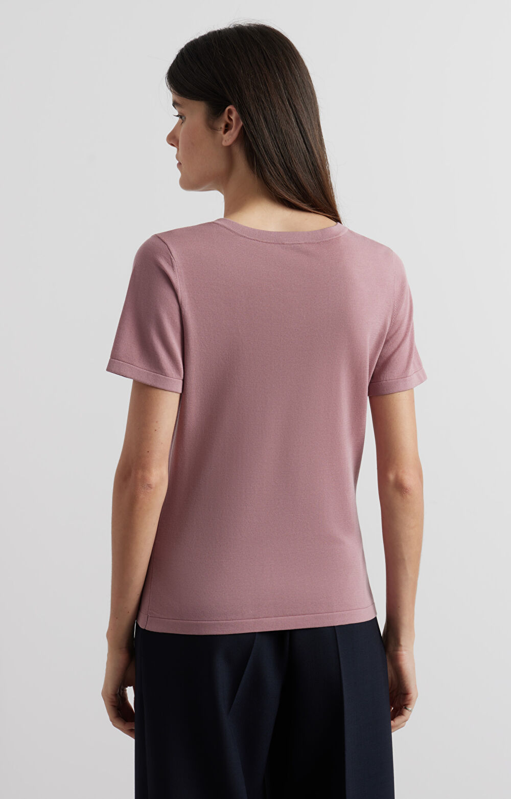 Swetrowy t-shirt v-neck - 2