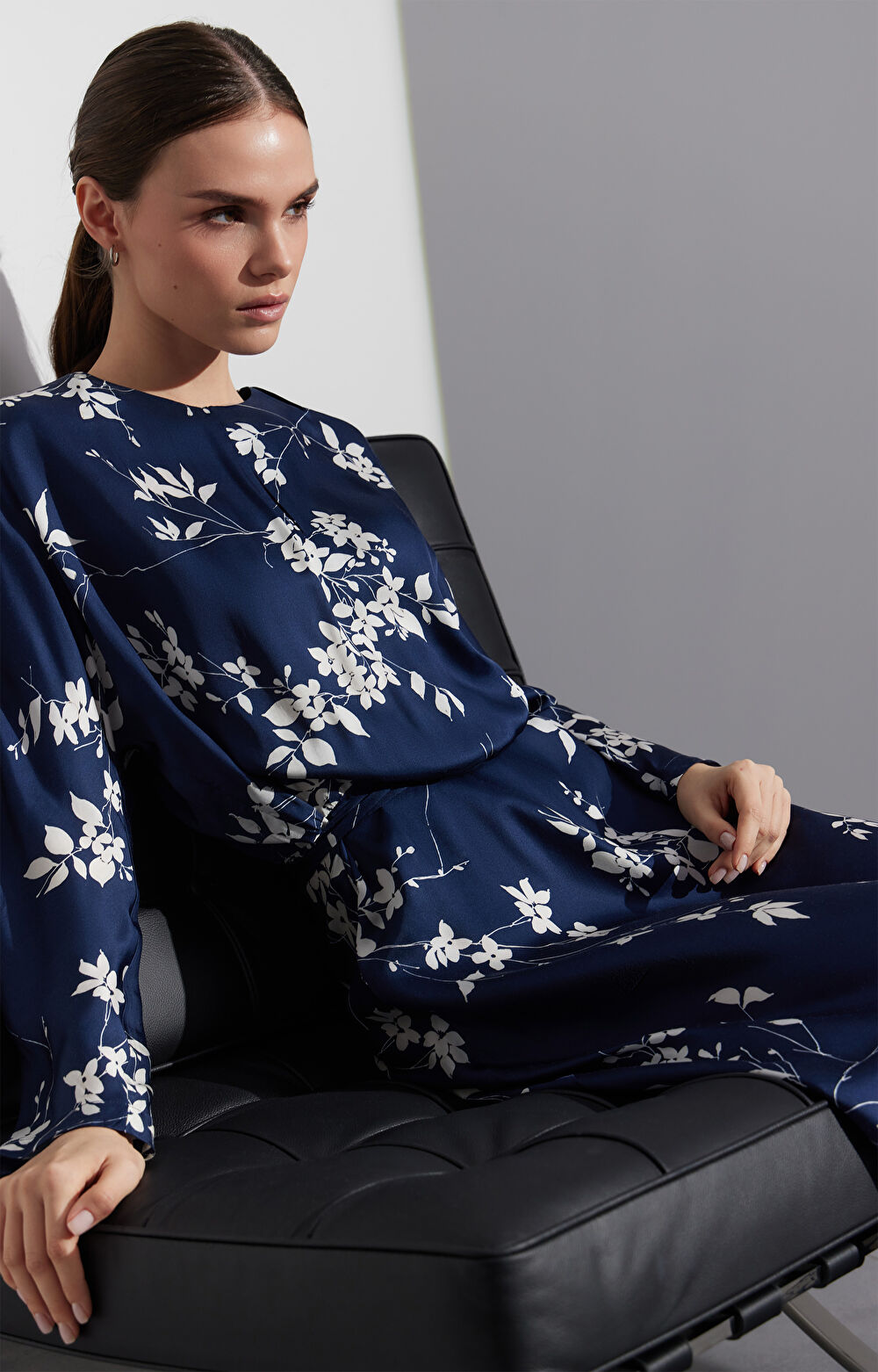 Sukienka kimonowa w print - 15