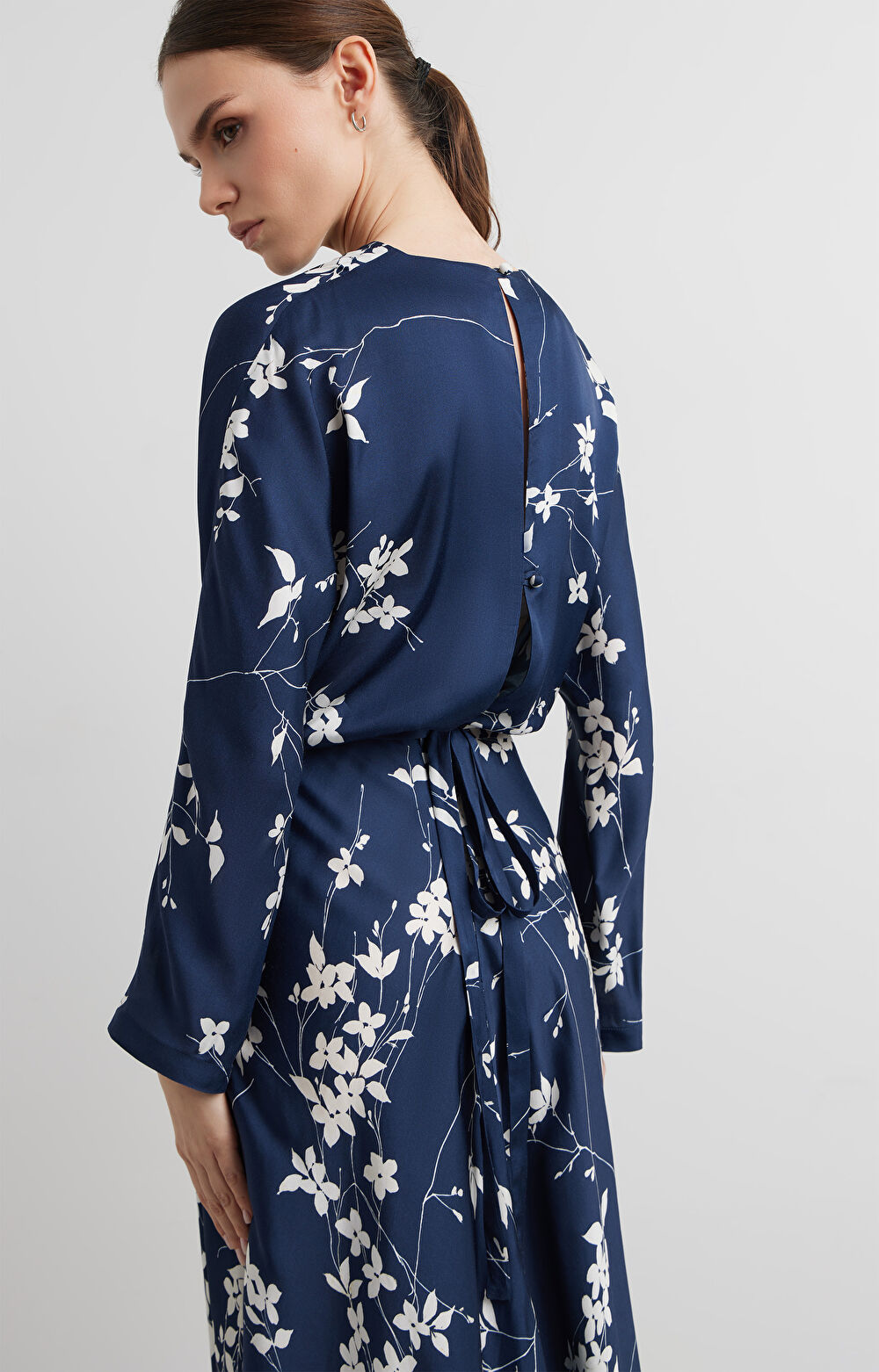 Sukienka kimonowa w print - 5