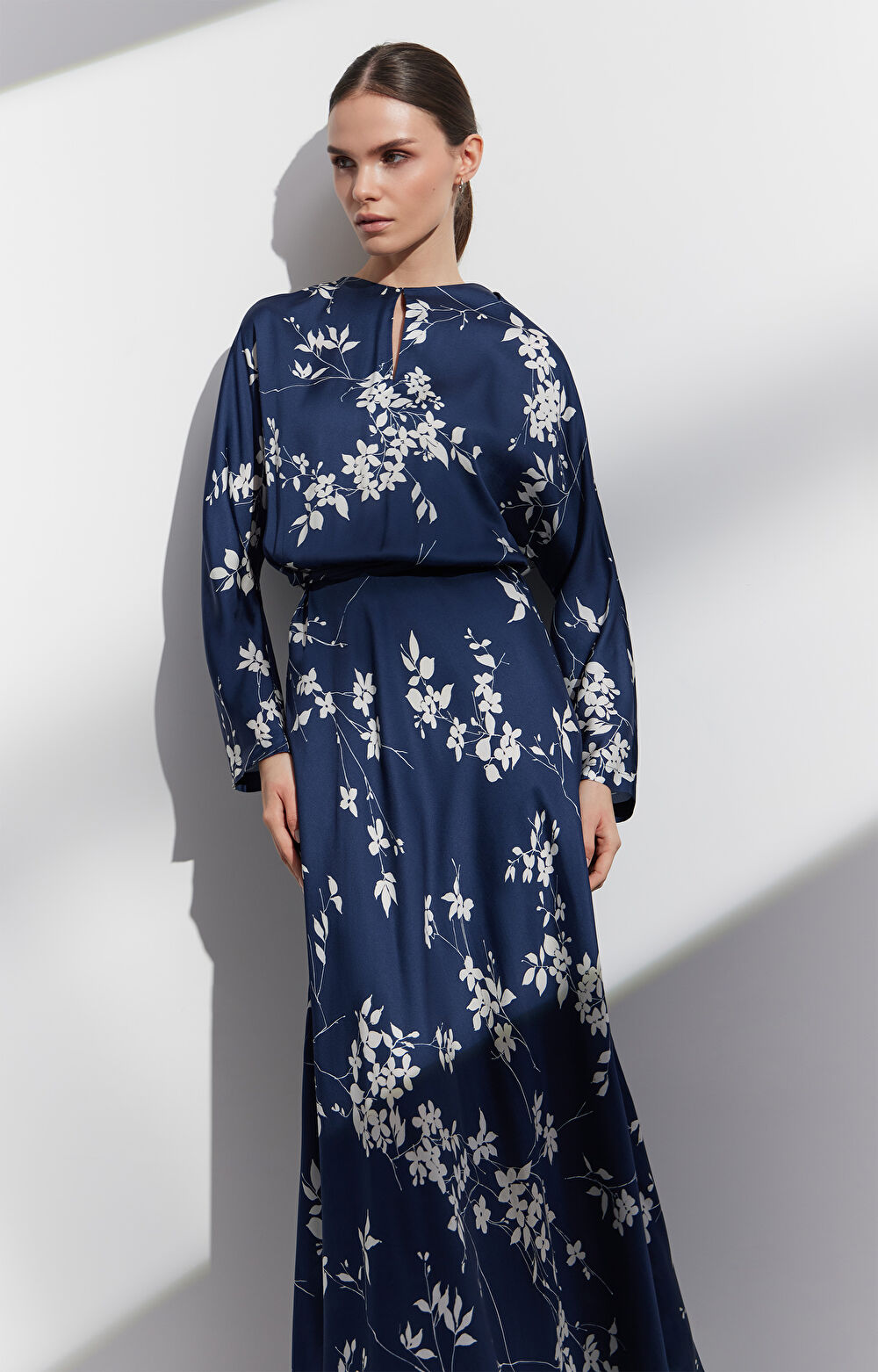 Sukienka kimonowa w print - 12