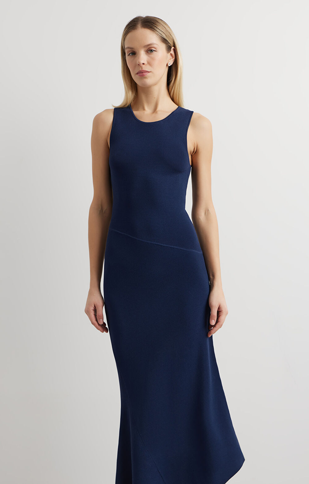 Dzianinowa sukienka slim - 6