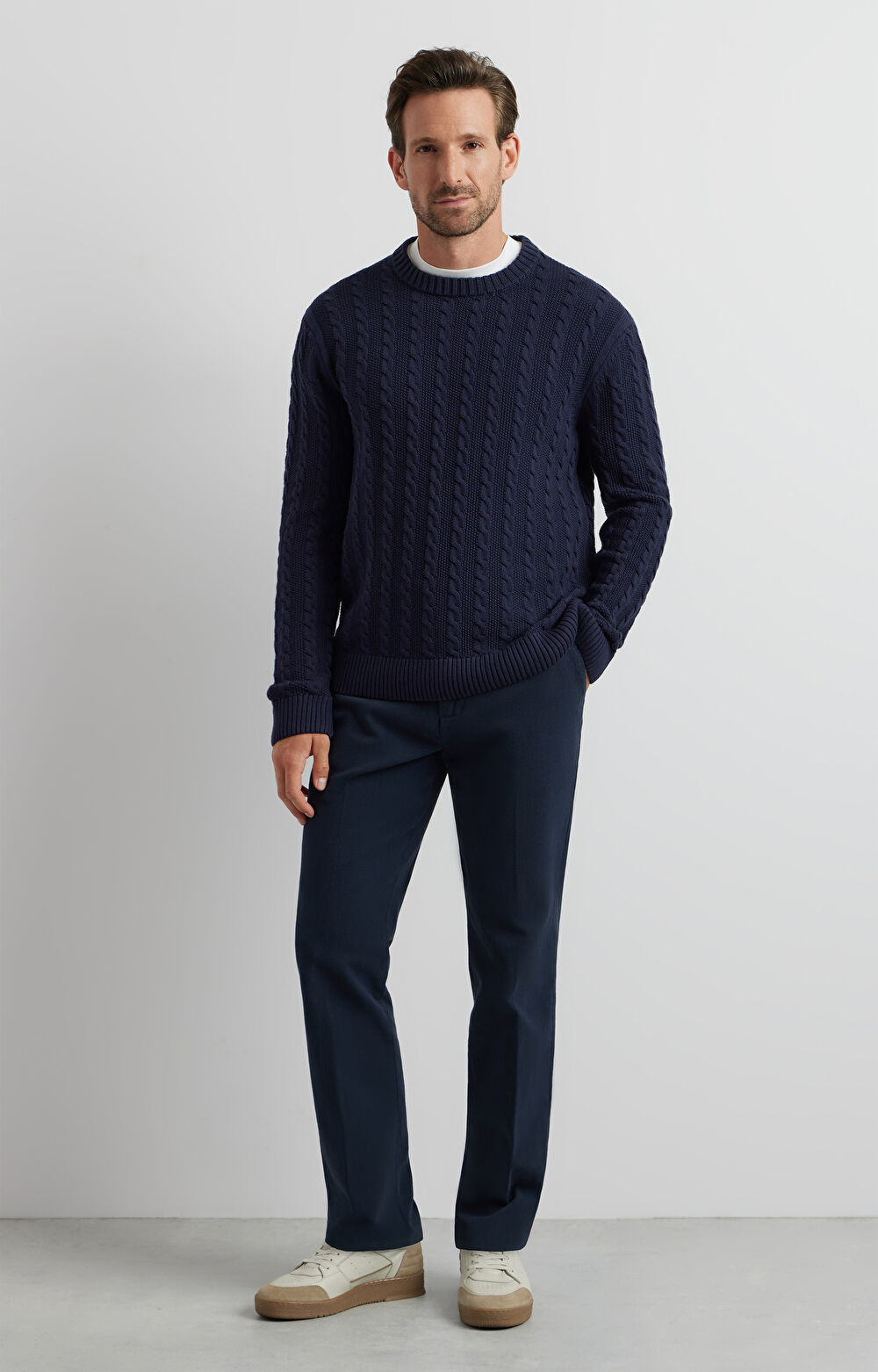 Sweter o warkoczowym splocie - 4