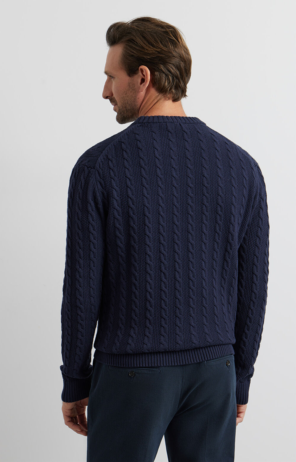 Sweter o warkoczowym splocie - 3