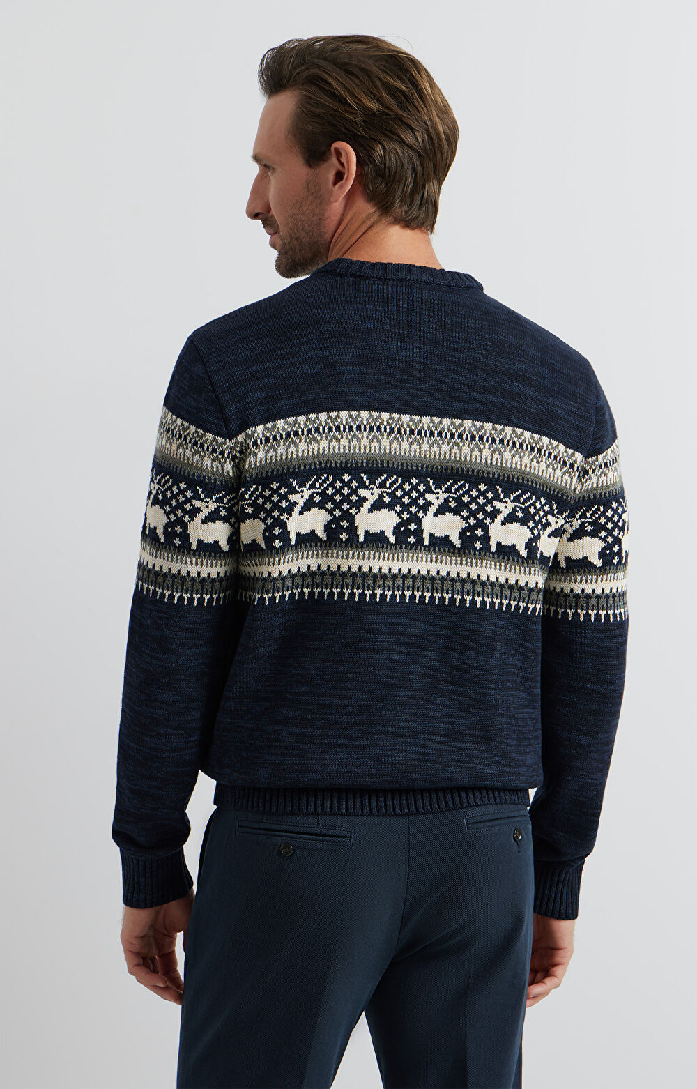 Sweter w świąteczny wzór - 3