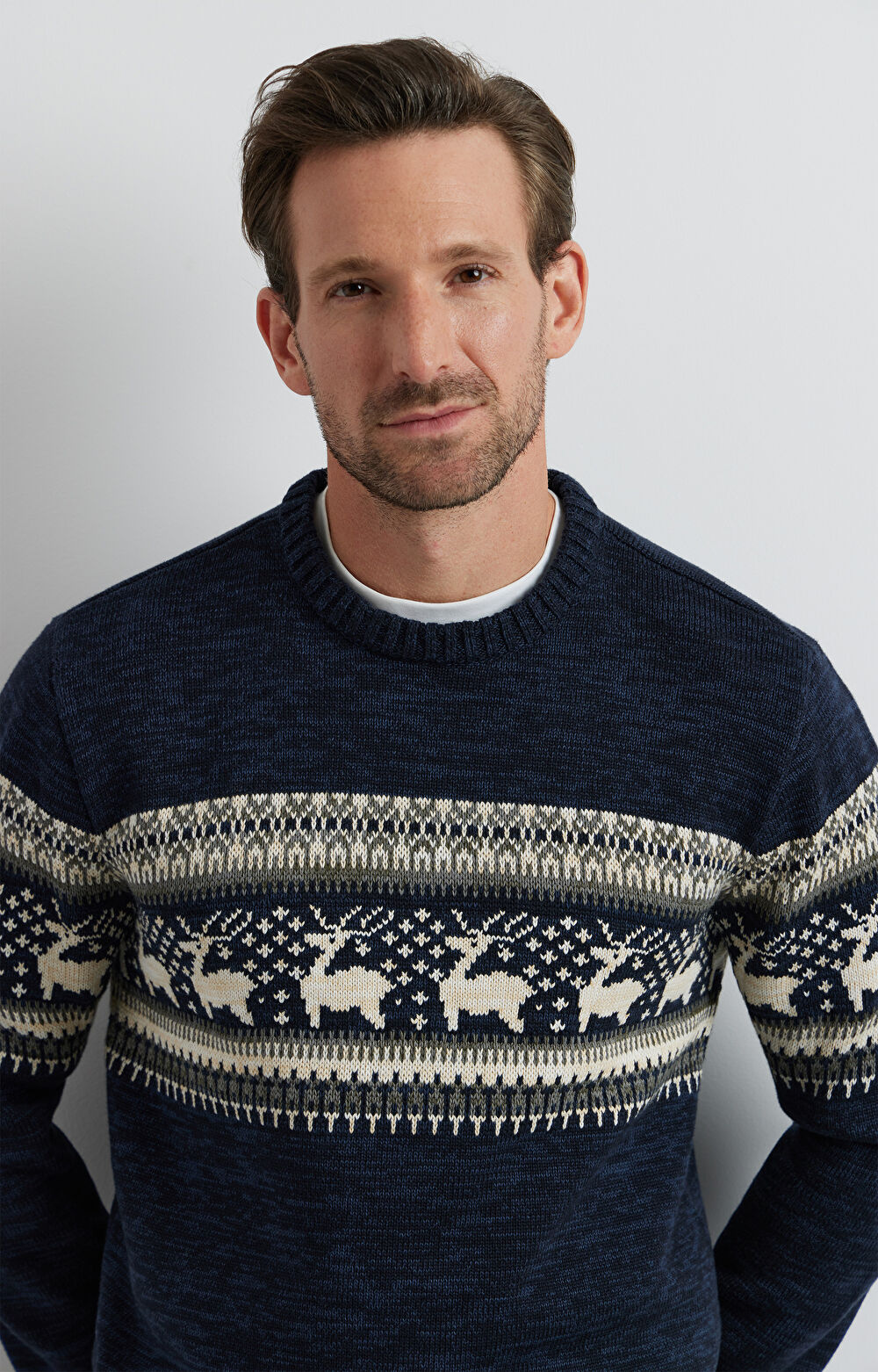 Sweter w świąteczny wzór - 5