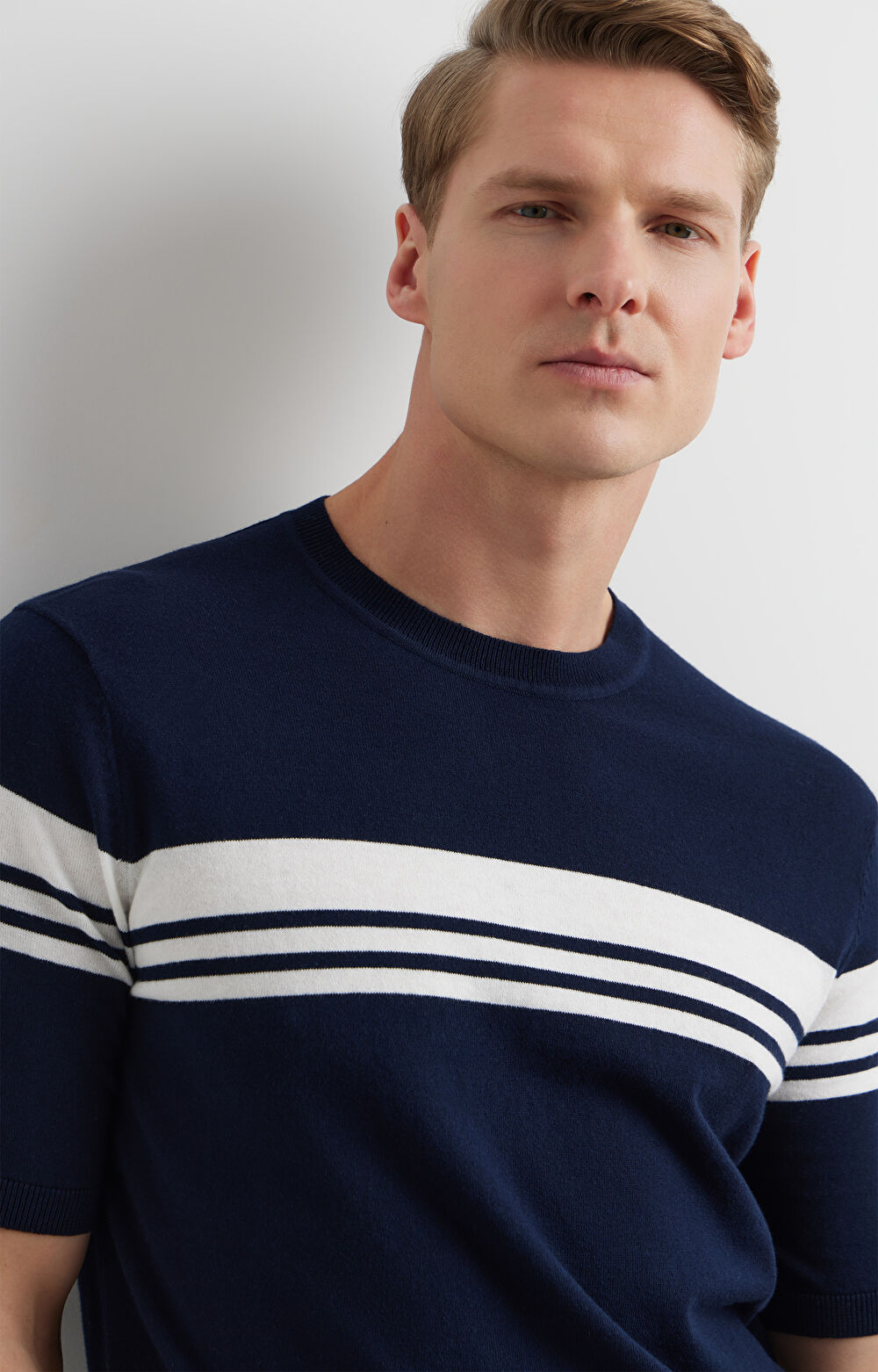 T-shirt swetrowy regular - 5