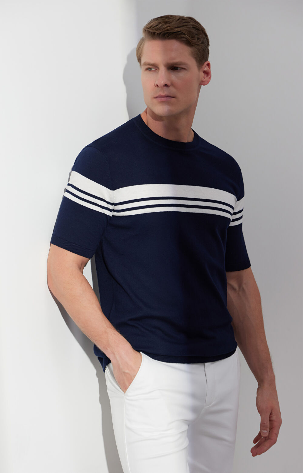 T-shirt swetrowy regular - 6