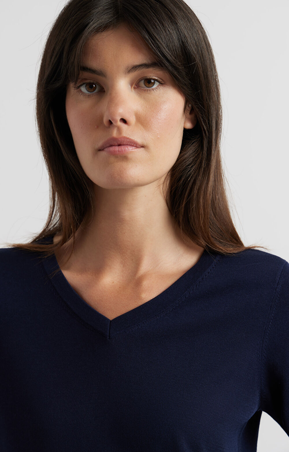 Swetrowy t-shirt v-neck - 4