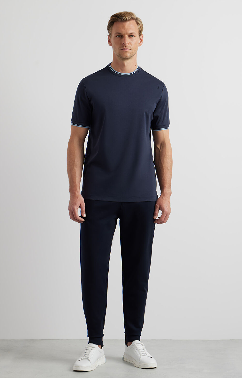 Gładki t-shirt regular - 3